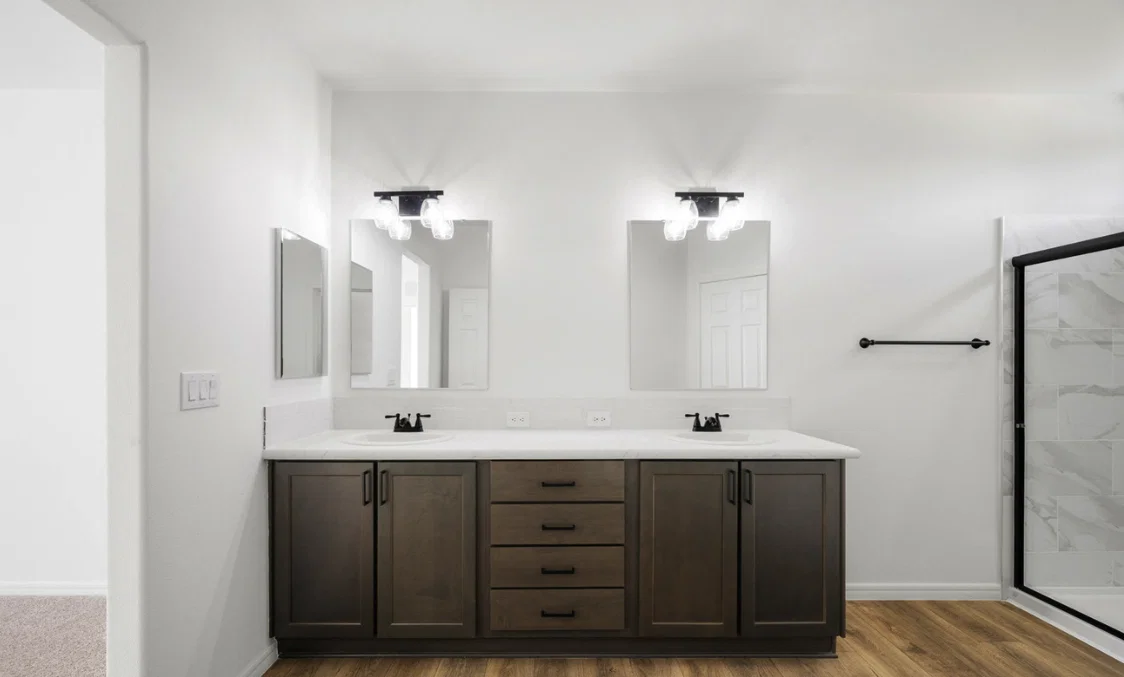 Limited series-28564a bathroom home features