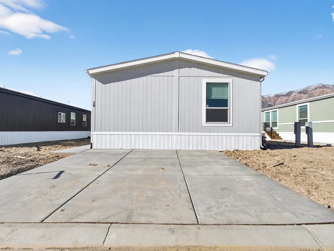 #36 exterior home features