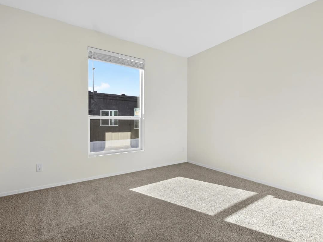 #36 bedroom home features