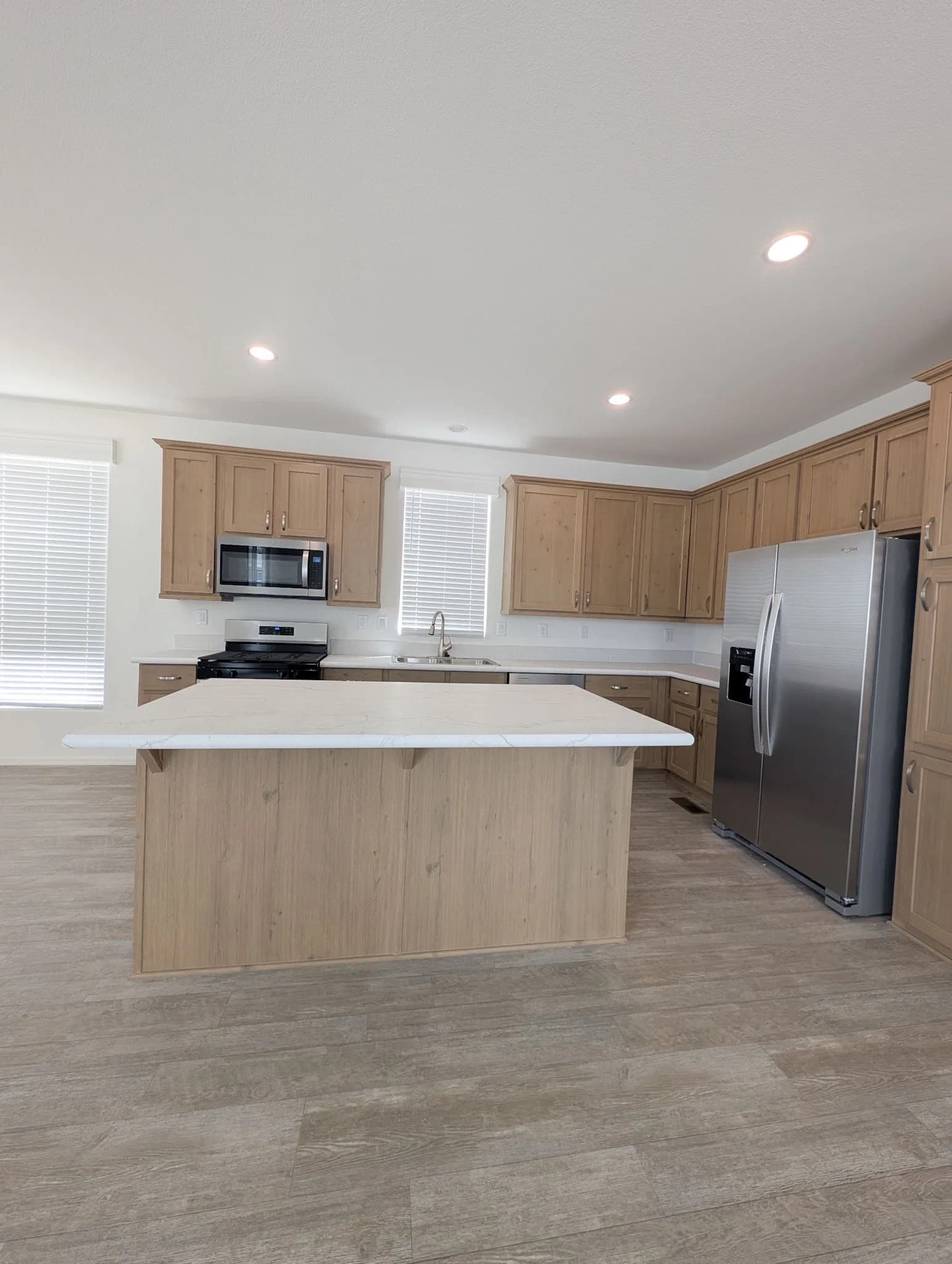 #43 kitchen home features