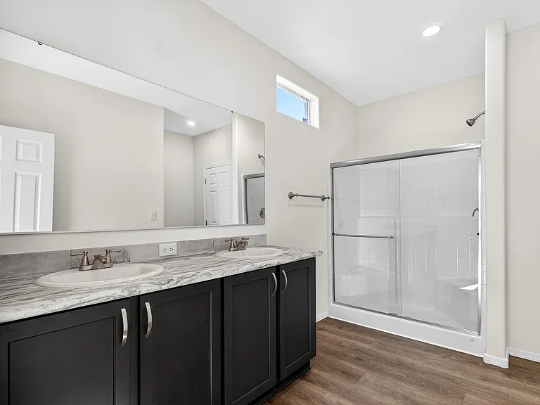#36 bathroom home features