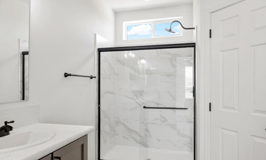 Limited series-28564a bathroom home features