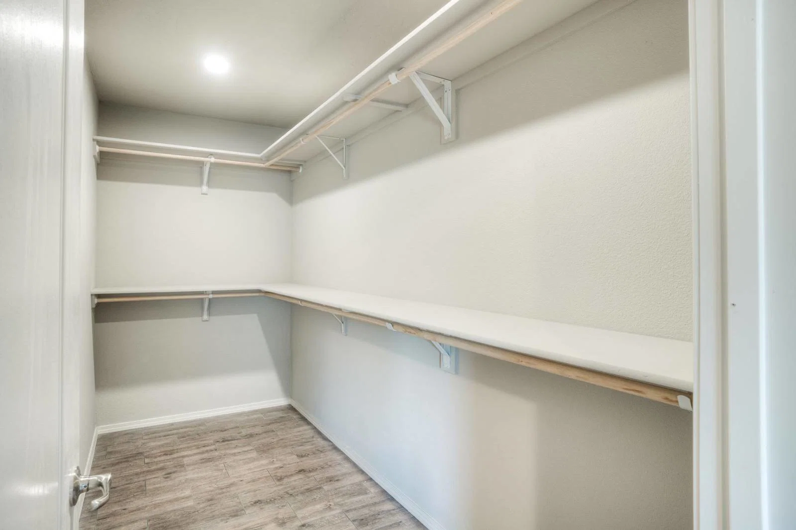 Hidden valley hv4623m interior home features