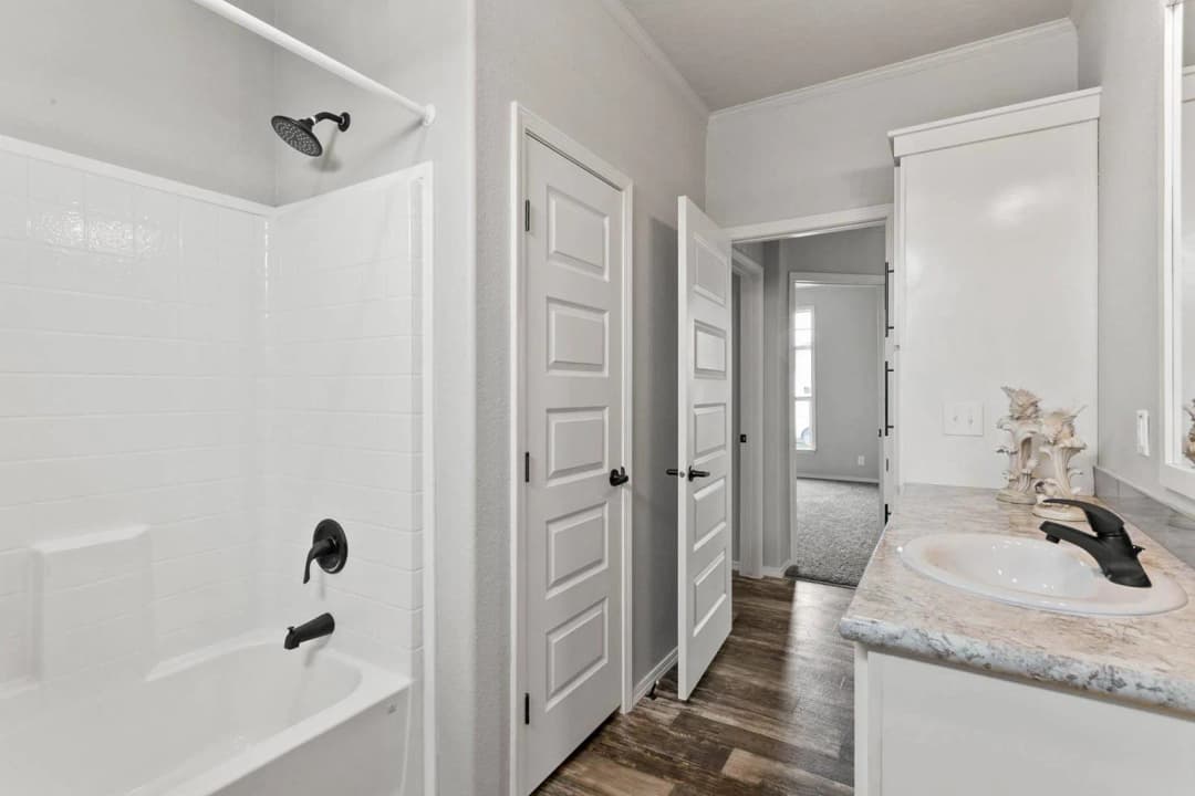 Hidden valley hv6663m bathroom home features